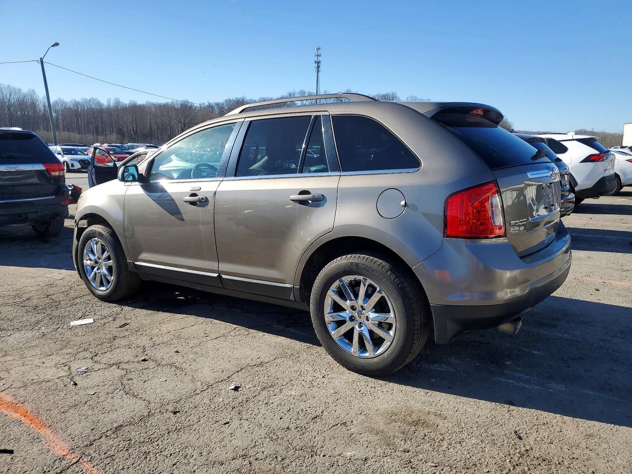 2014 Ford Edge Limited - Image 2