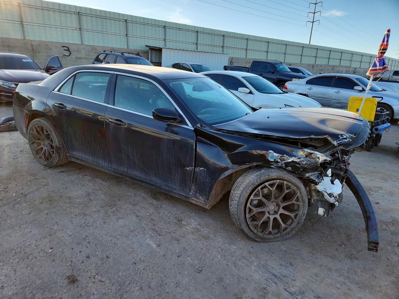 2016 Chrysler 300 Limited - Фото 4
