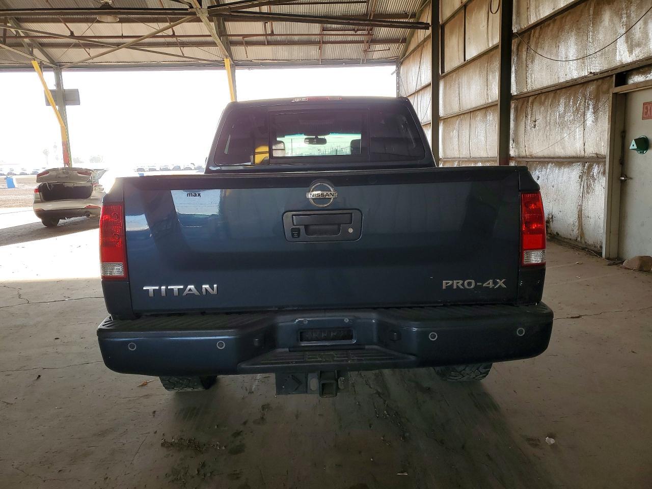 2015 Nissan Titan S - Image 6