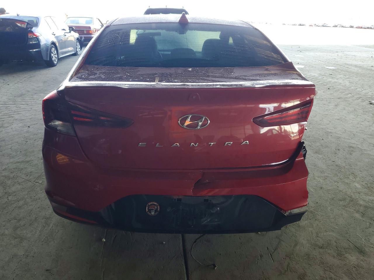 2020 Hyundai Elantra Sel - Фото 6