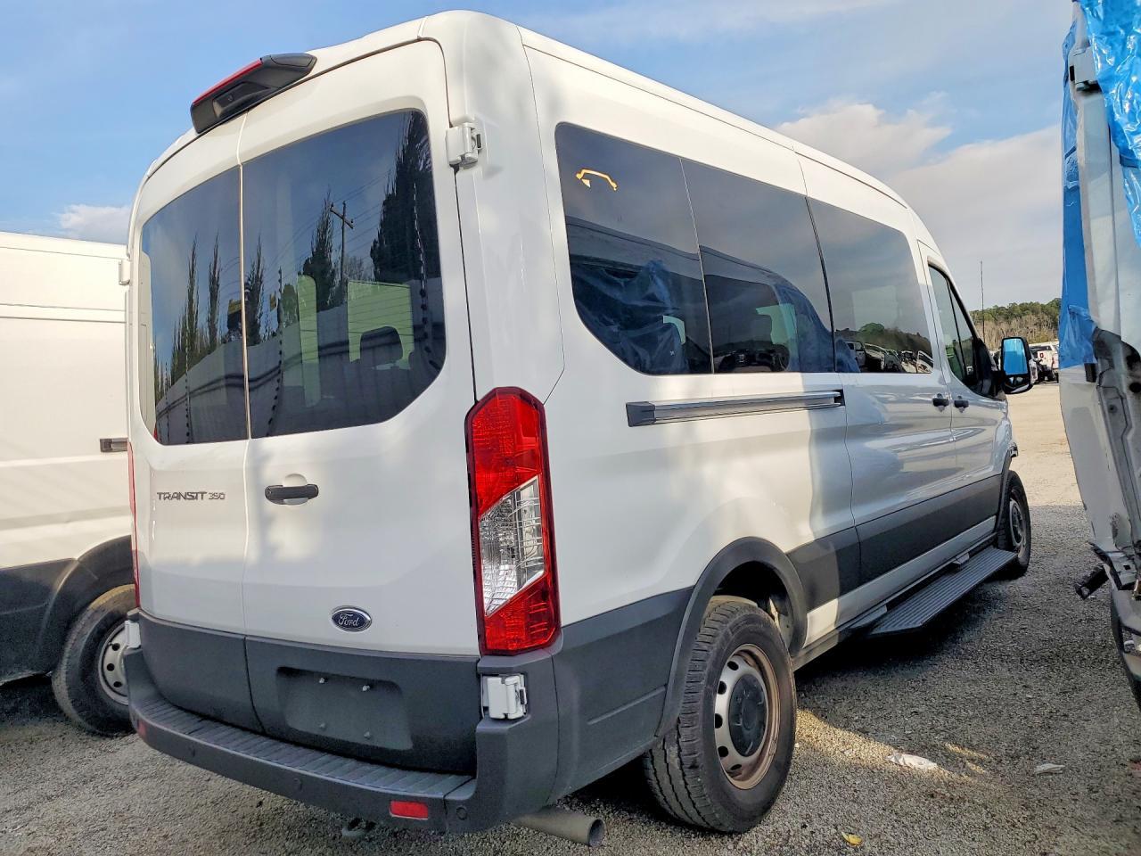 2024 Ford Transit T-350 - Фото 3