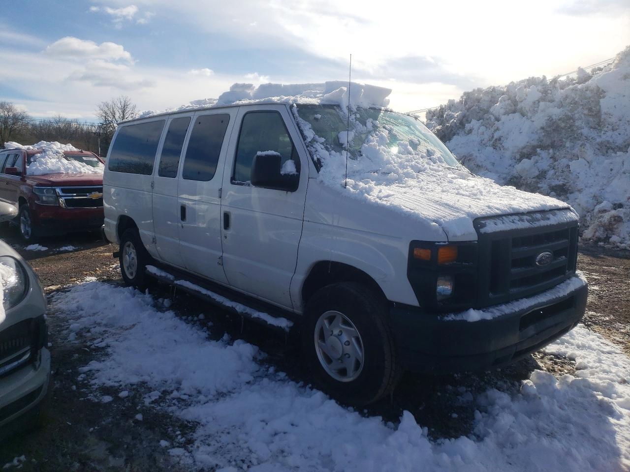 2014 Ford Econoline E350 Super Duty Wagon - Фото 4