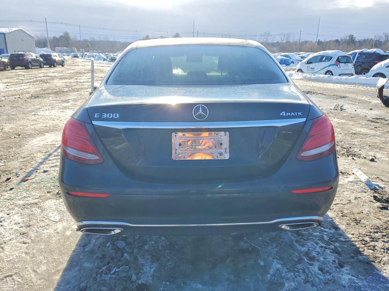 2018 Mercedes-Benz E 300 4Matic - Фото 6