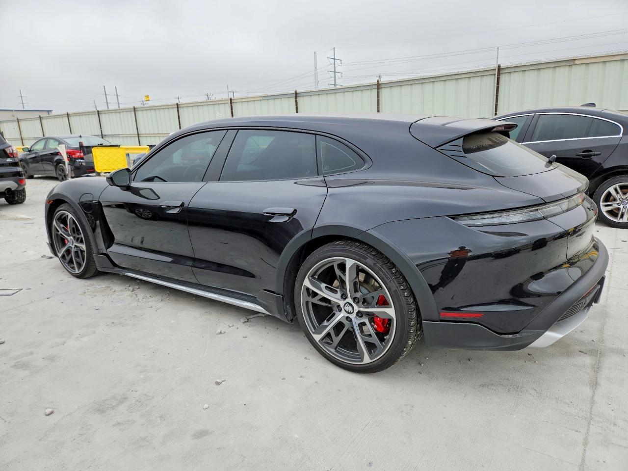 2023 Porsche Taycan Cross Turismo 4S - Фото 2