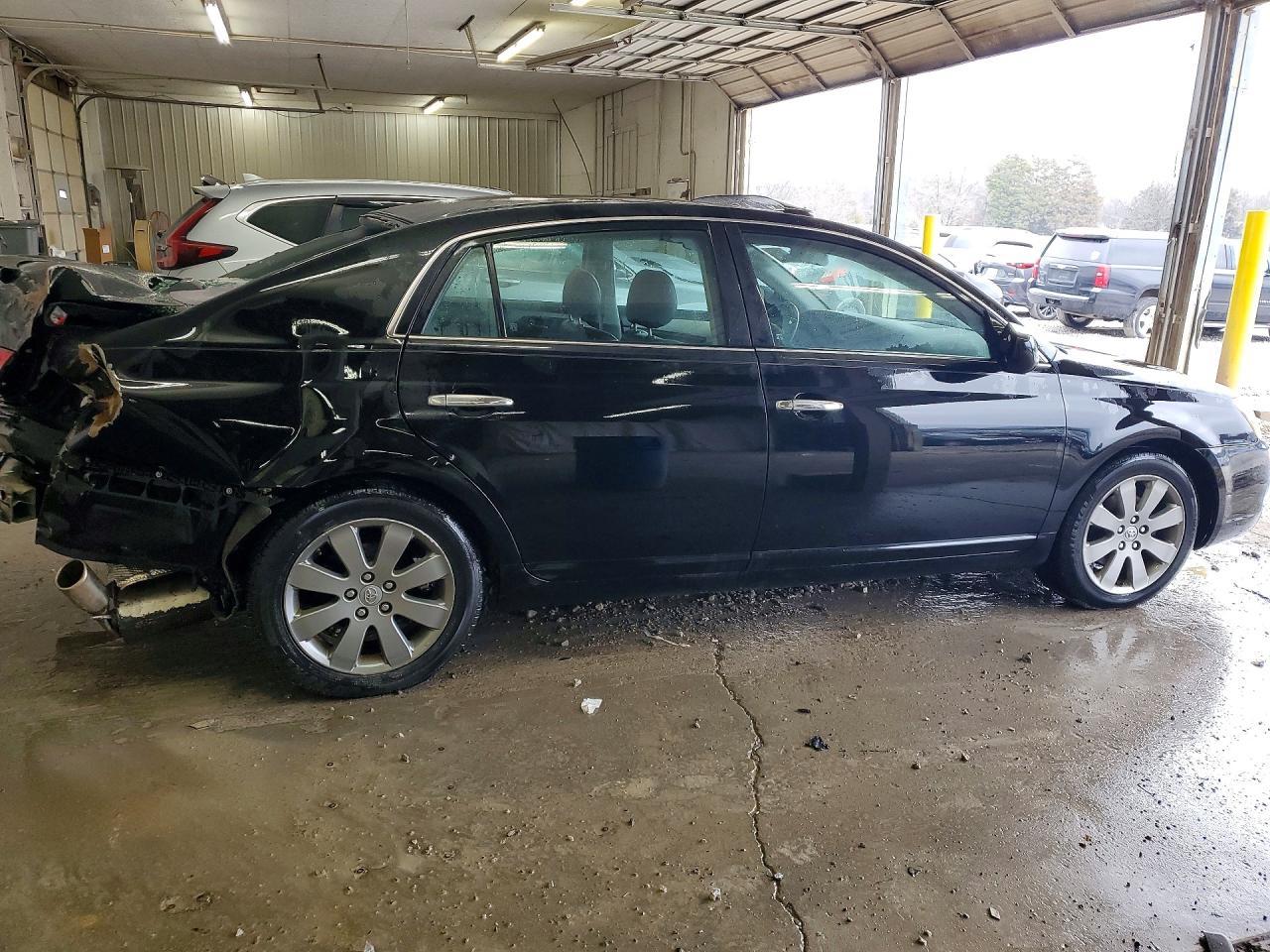 2007 Toyota Avalon Touring - Image 3