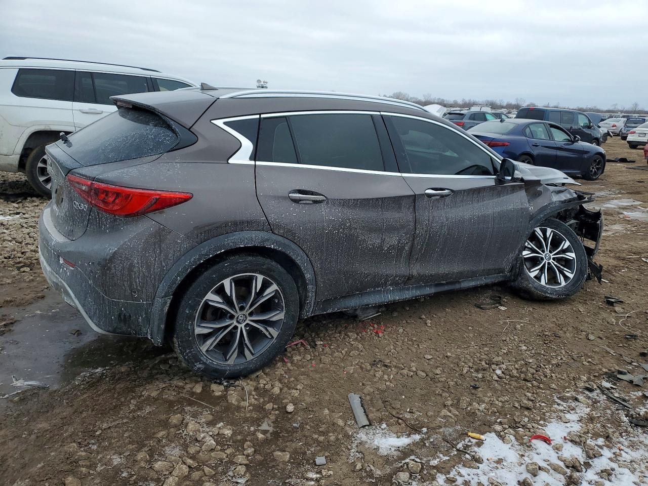 2017 Infiniti Qx30 Premium - Фото 3