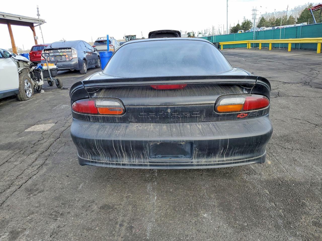 1997 Chevrolet Camaro Base - Фото 6