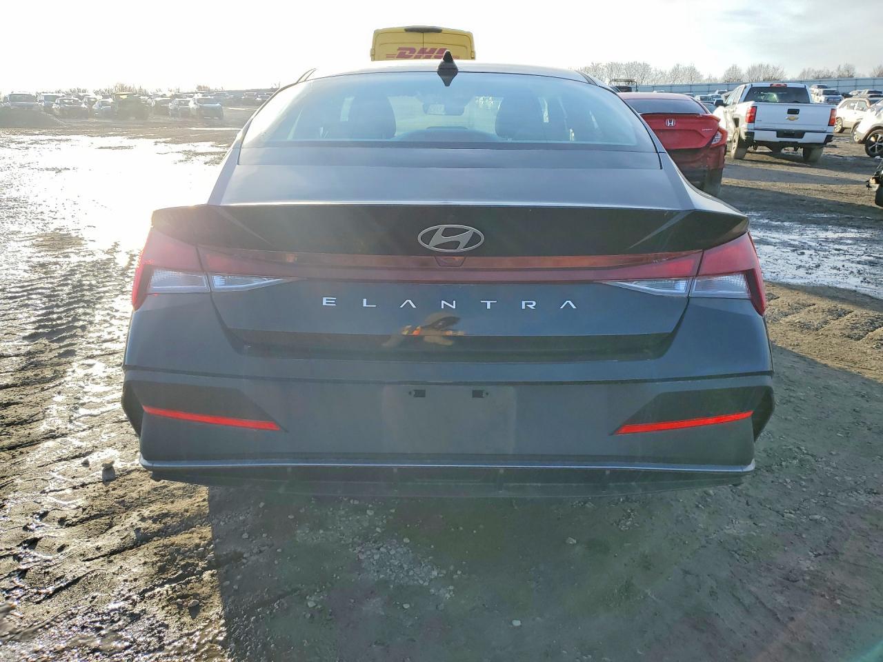 2024 Hyundai Elantra Se - Фото 6