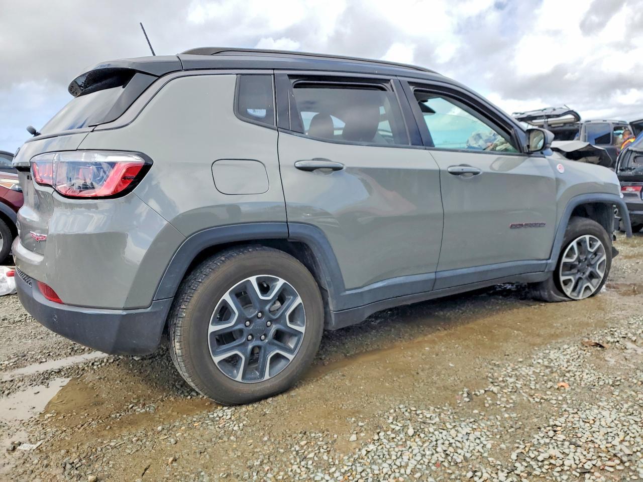 2021 Jeep Compass Trailhawk - Фото 3