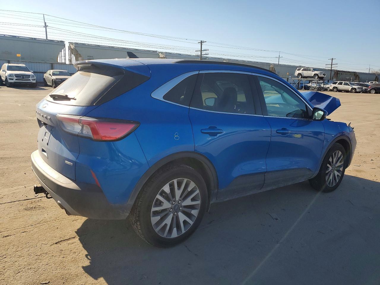 2020 Ford Escape Titanium - Image 3