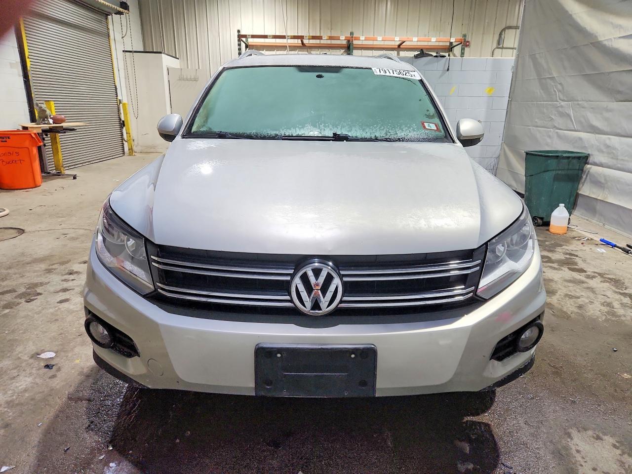 2013 Volkswagen Tiguan S - Image 5
