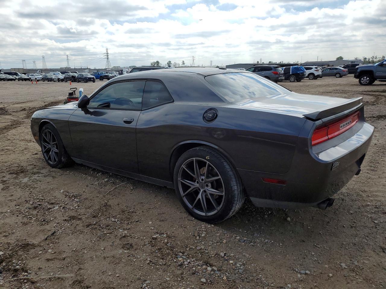 2014 Dodge Challenger - Image 2