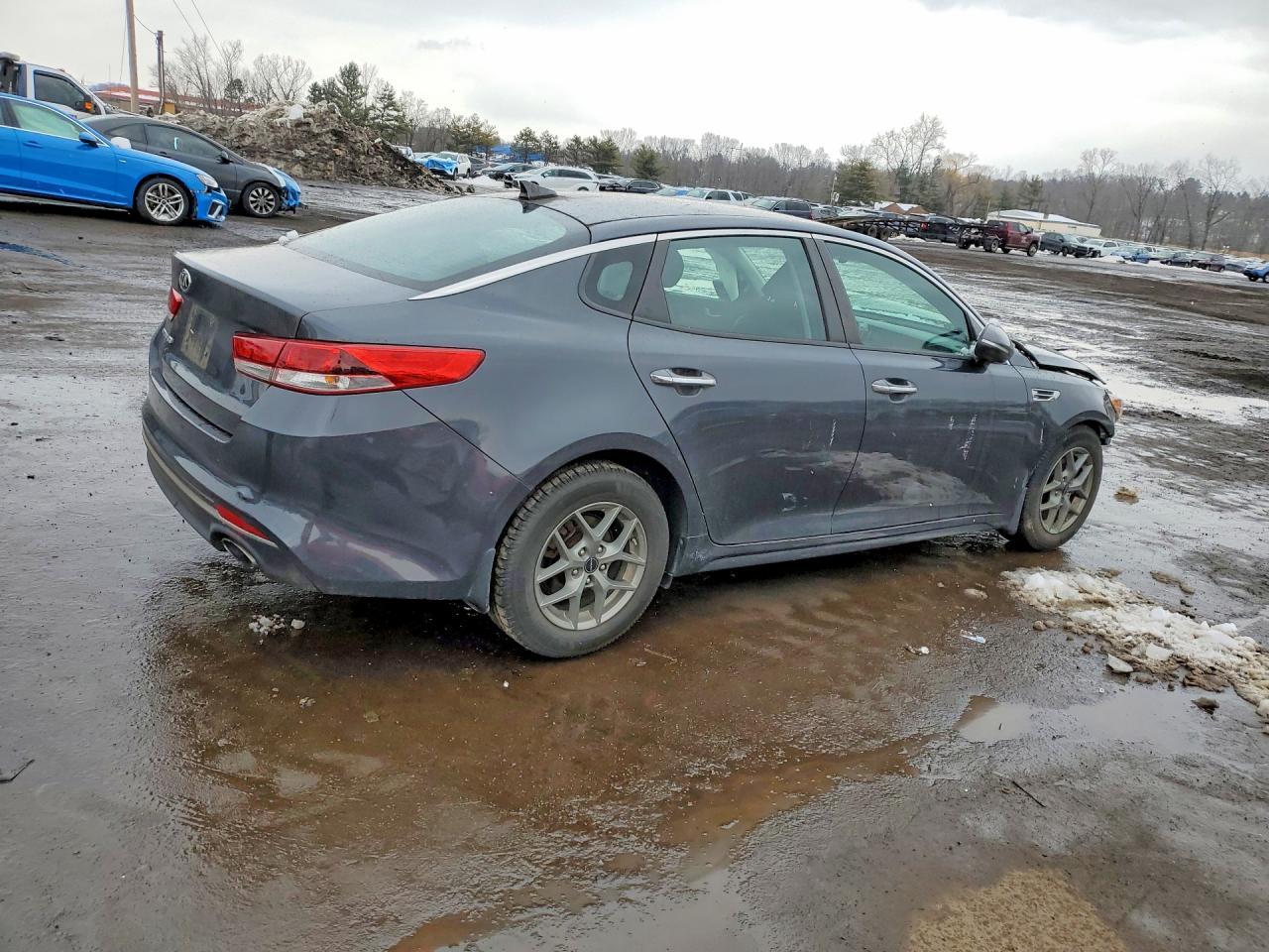 2017 Kia Optima Lx - Image 3