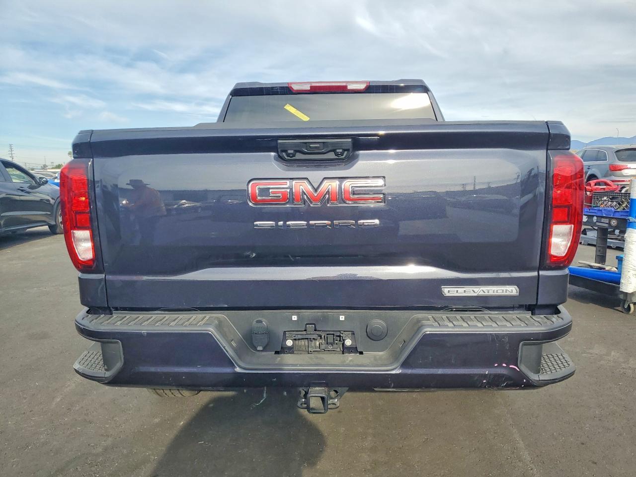 2025 GMC Sierra K1500 Elevation-L - Фото 6
