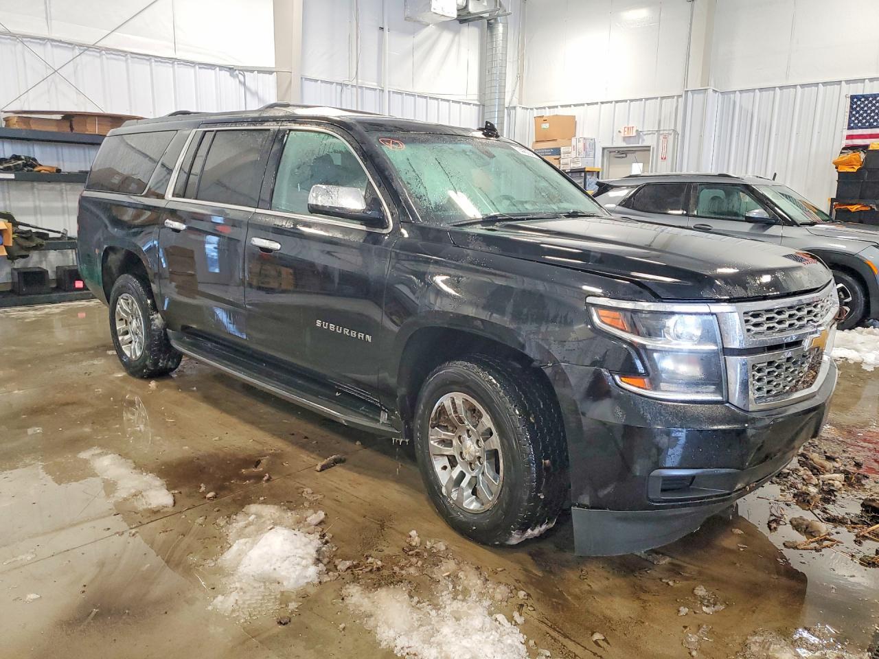 2018 Chevrolet Suburban K1500 - Фото 4