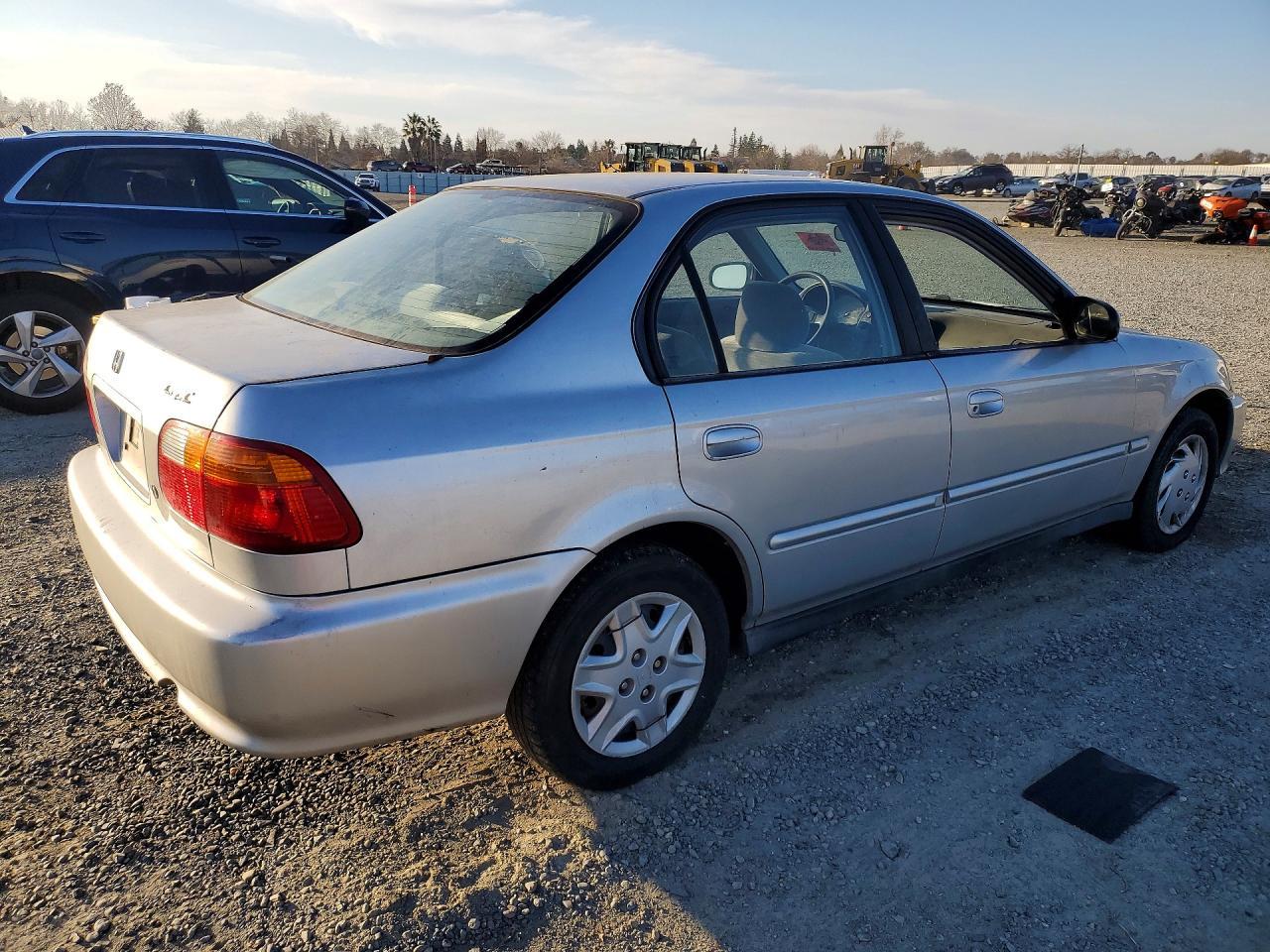 1999 Honda Civic Base - Фото 3