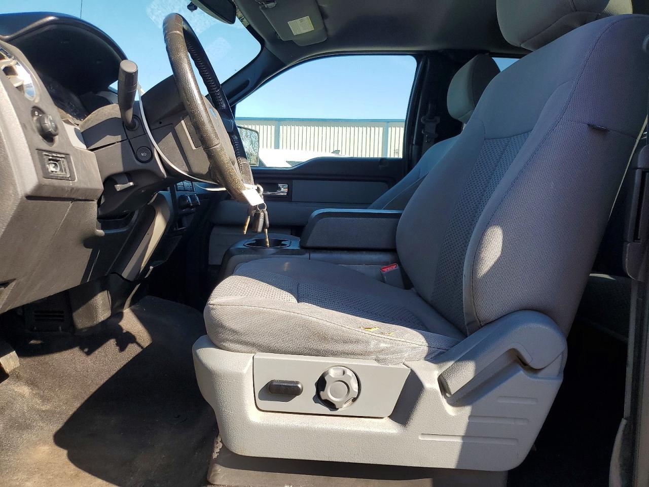 2011 Ford F150 Super Cab - Фото 7