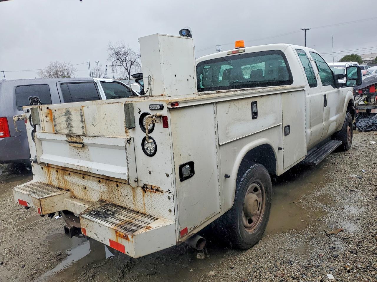 2015 Ford F250 Super Duty Utility / Service Truck - Фото 3