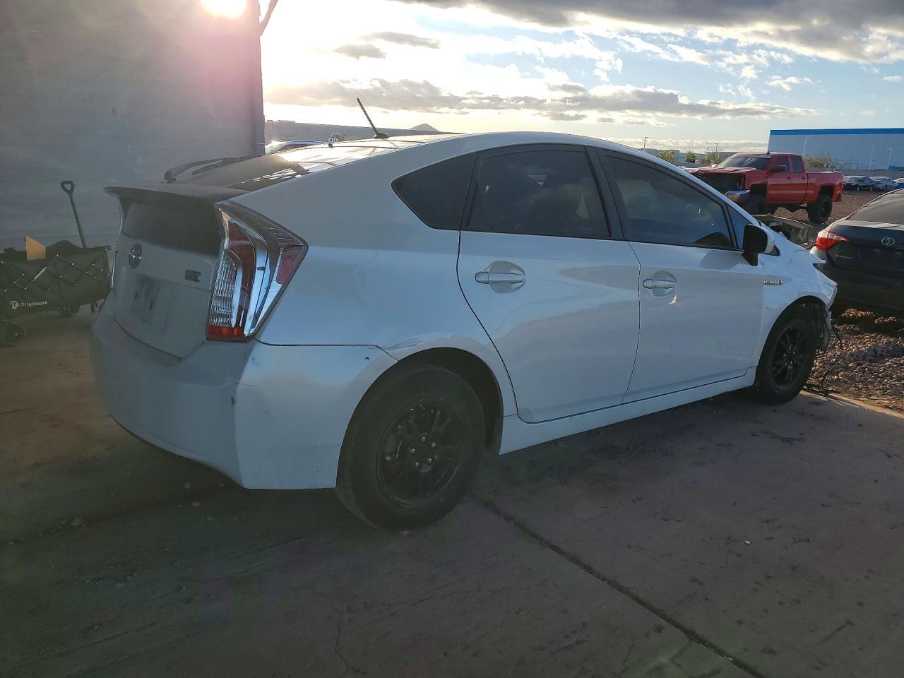 2014 Toyota Prius - Фото 3