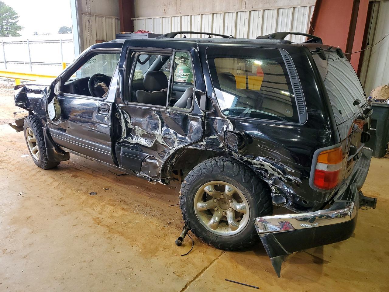 1997 Nissan Pathfinder - Фото 2
