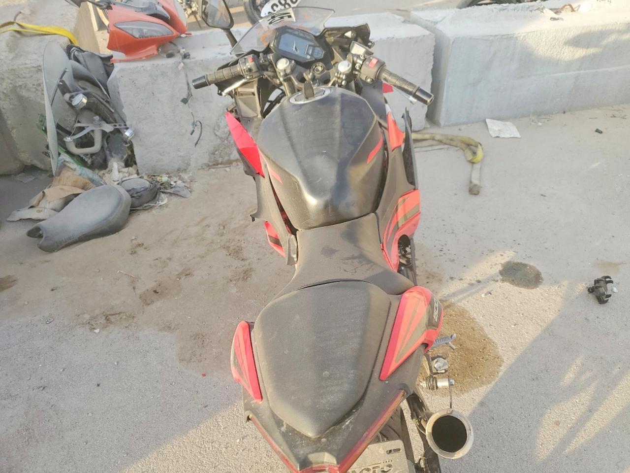 2025 Kawasaki Ex500 - Фото 6