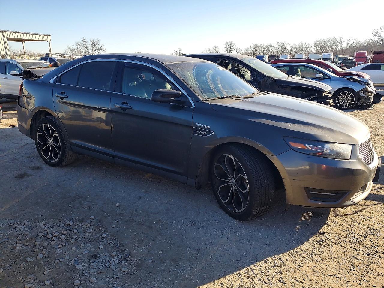 2016 Ford Taurus Sho - Фото 4