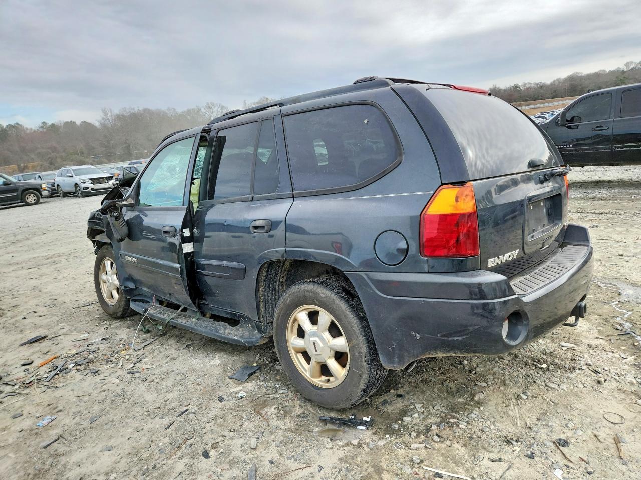 2004 GMC Envoy - Фото 2