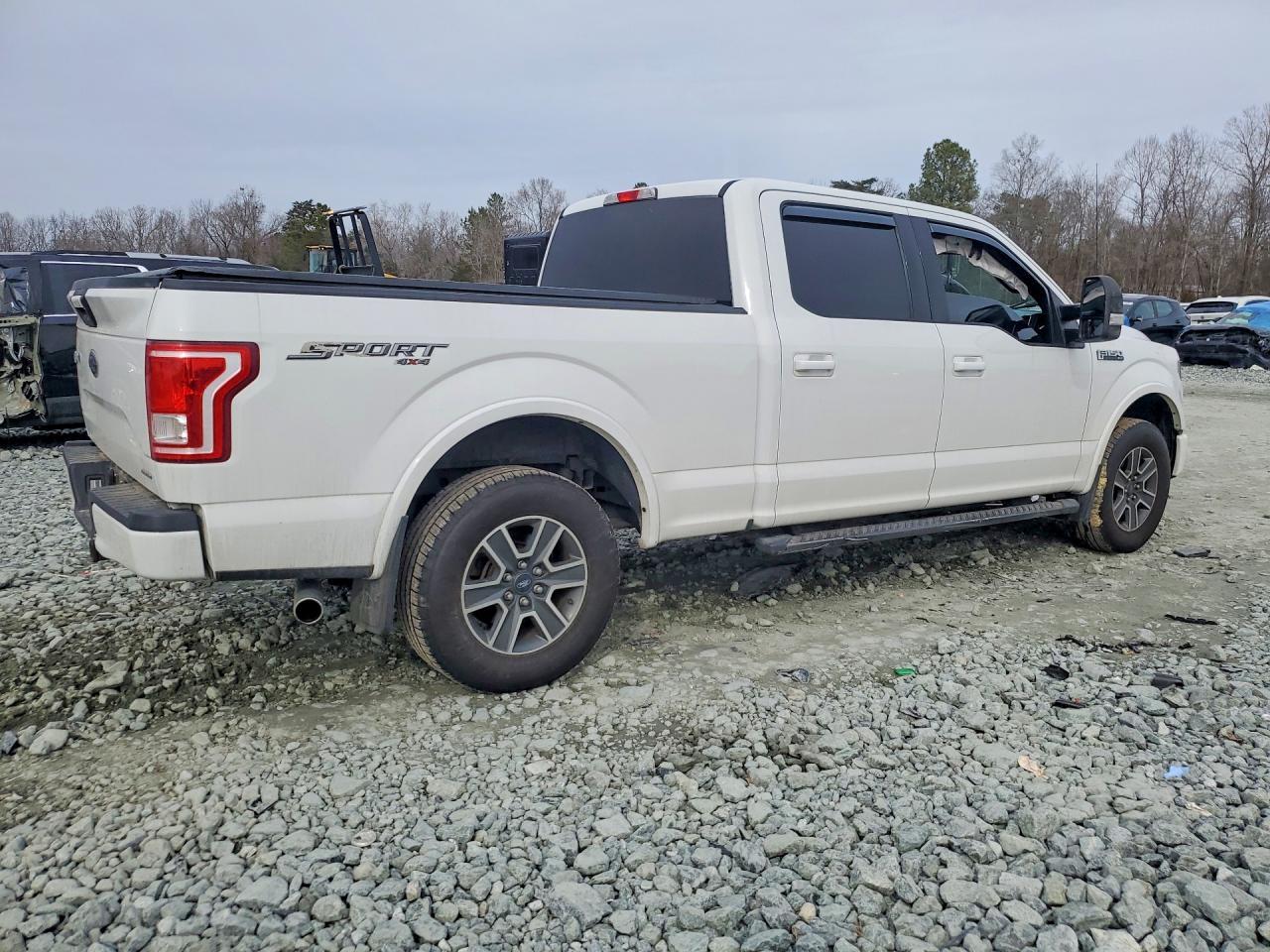 2016 Ford F150 Supercrew - Фото 3