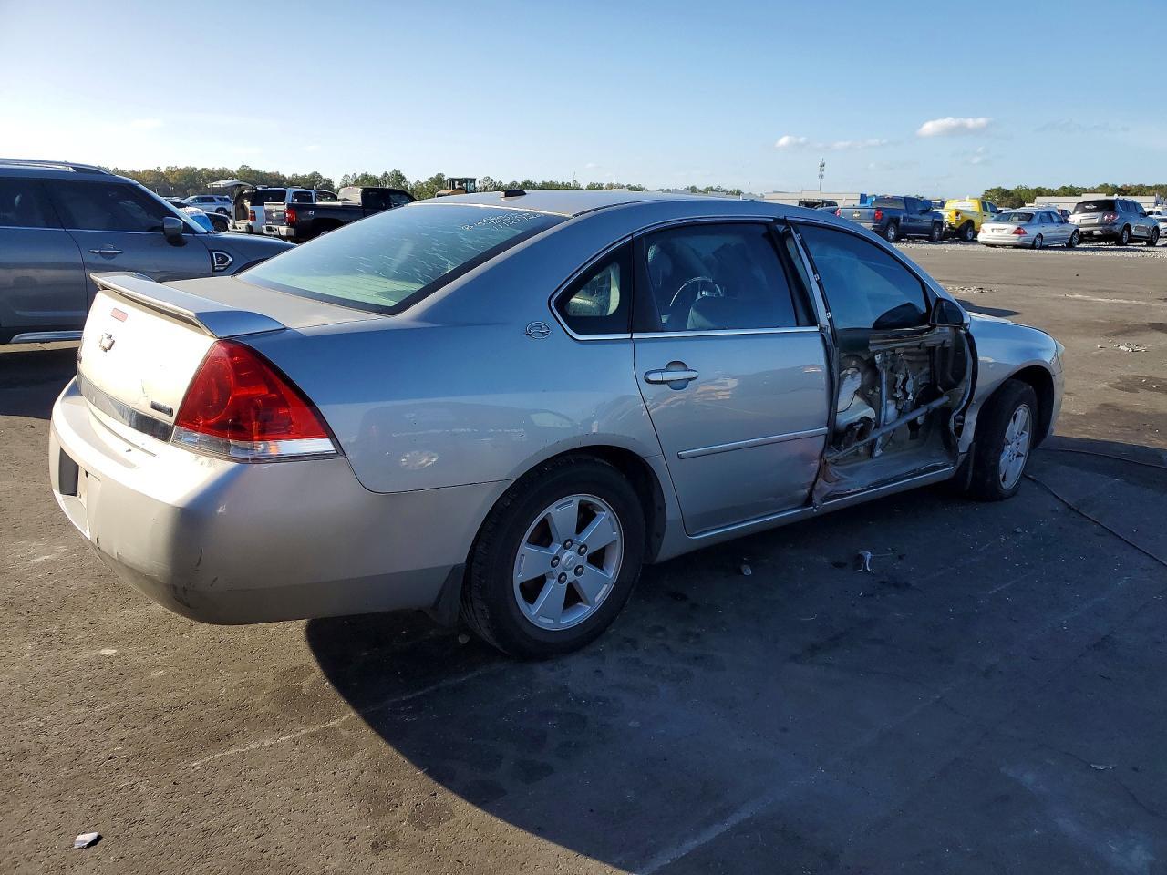 2008 Chevrolet Impala Lt - Image 3
