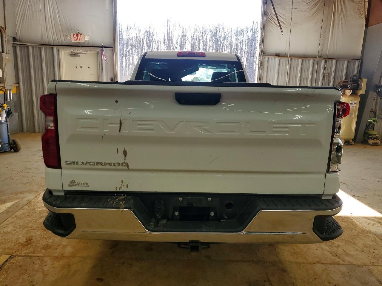 2023 Chevrolet Silverado C1500 - Фото 6