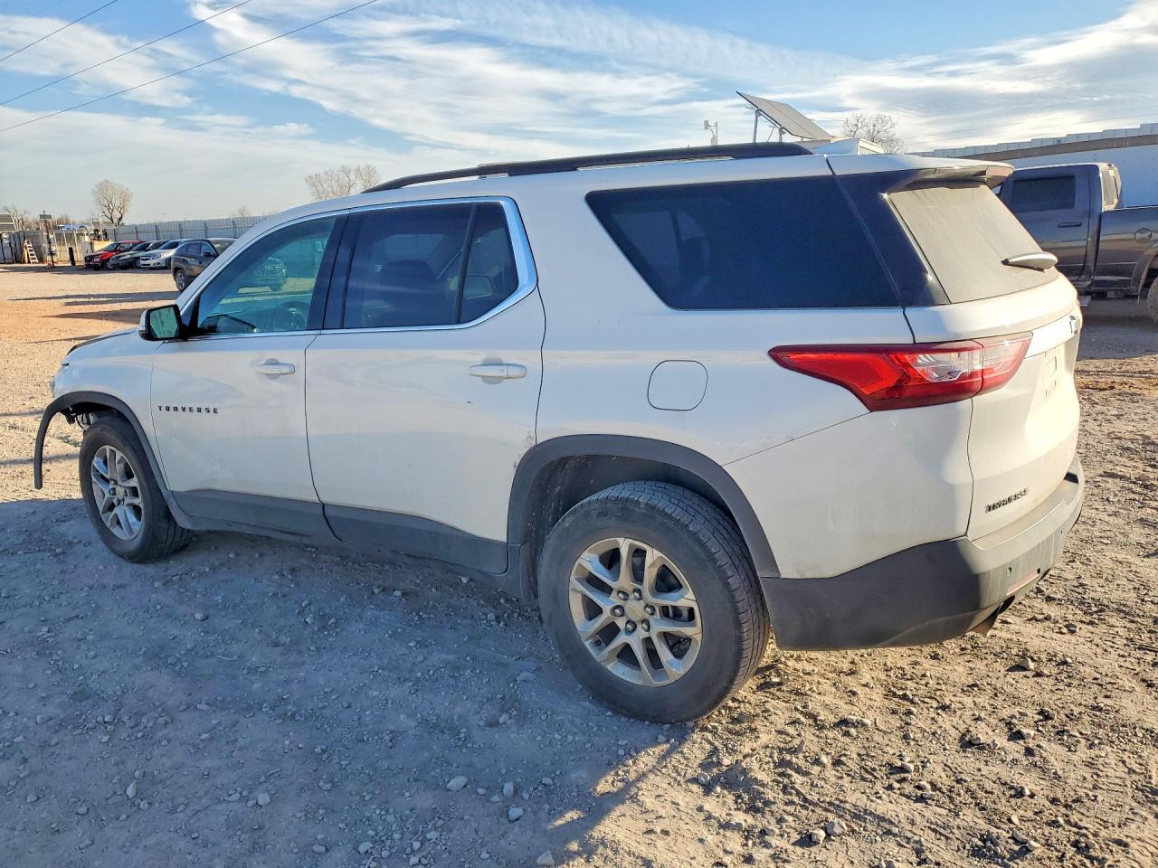 2020 Chevrolet Traverse Lt - Фото 2