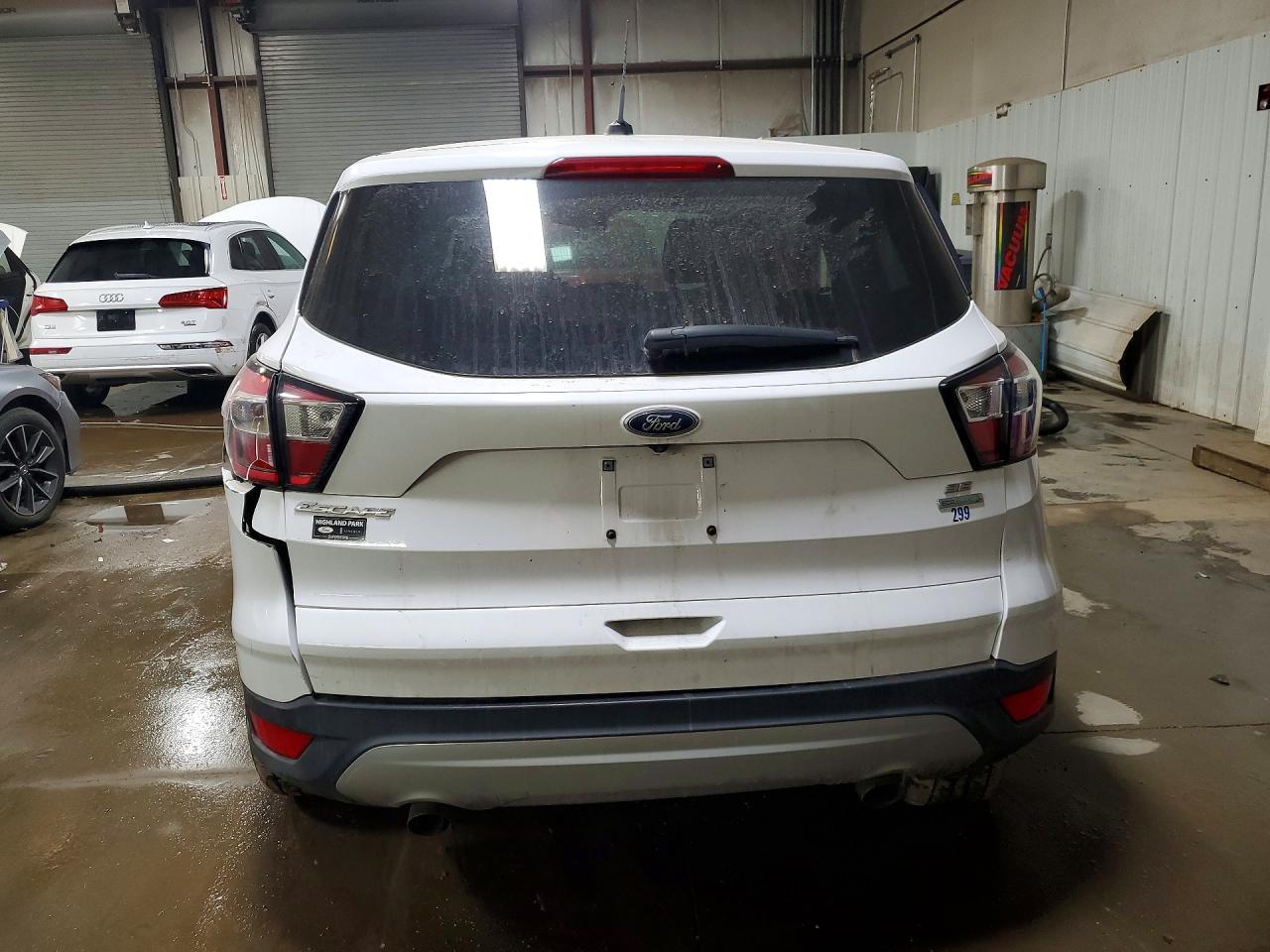 2017 Ford Escape Se - Image 6