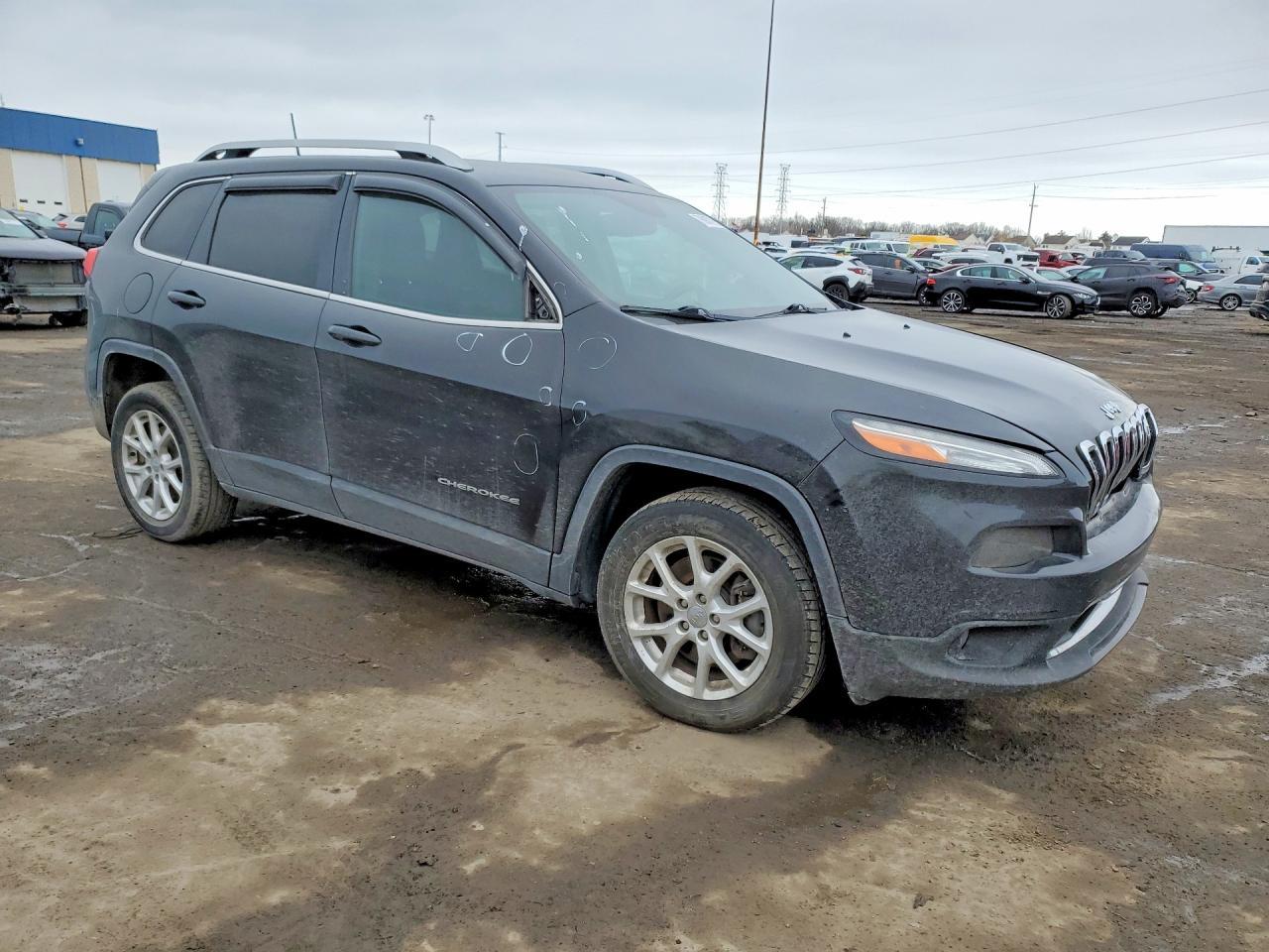 2017 Jeep Cherokee Latitude - Image 4