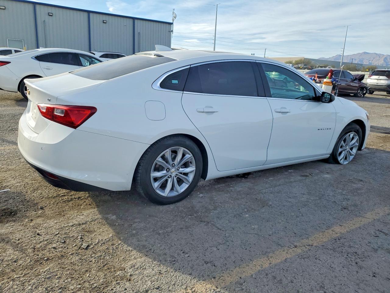 2024 Chevrolet Malibu Lt - Фото 3