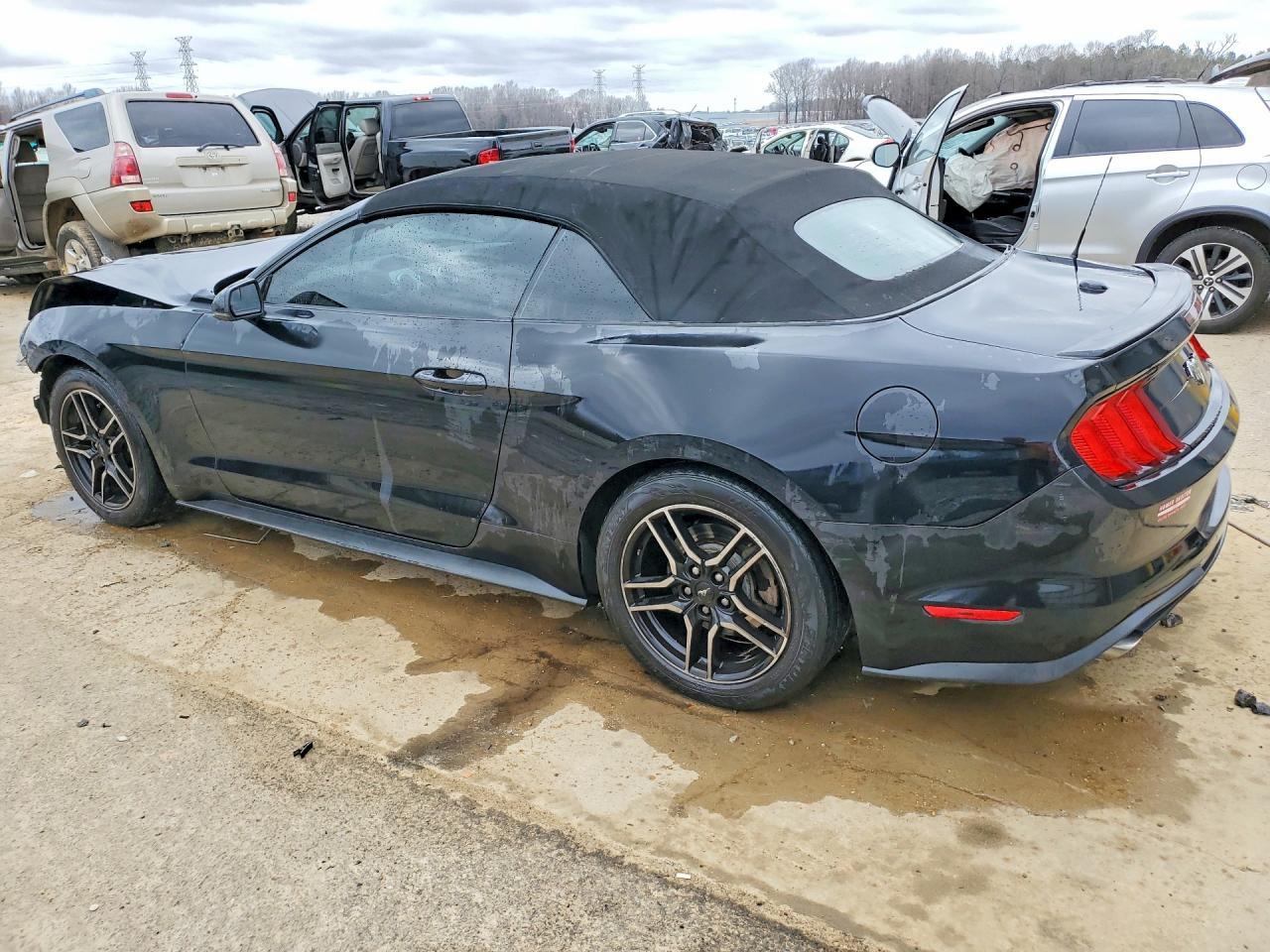 2018 Ford Mustang - Фото 2