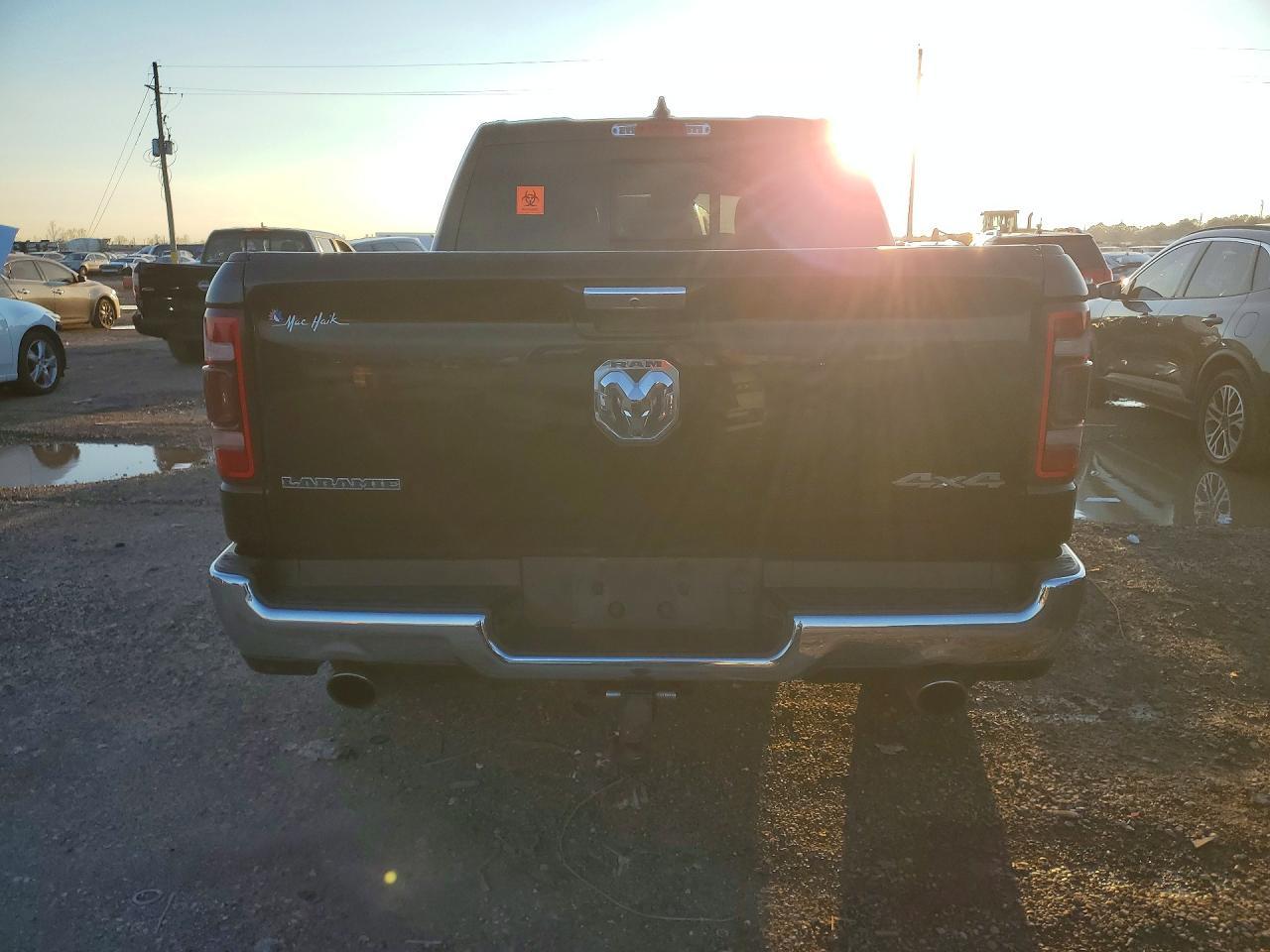 2022 Ram 1500 4Wd V8 Crew Cab 5.7L Laramie - Фото 6