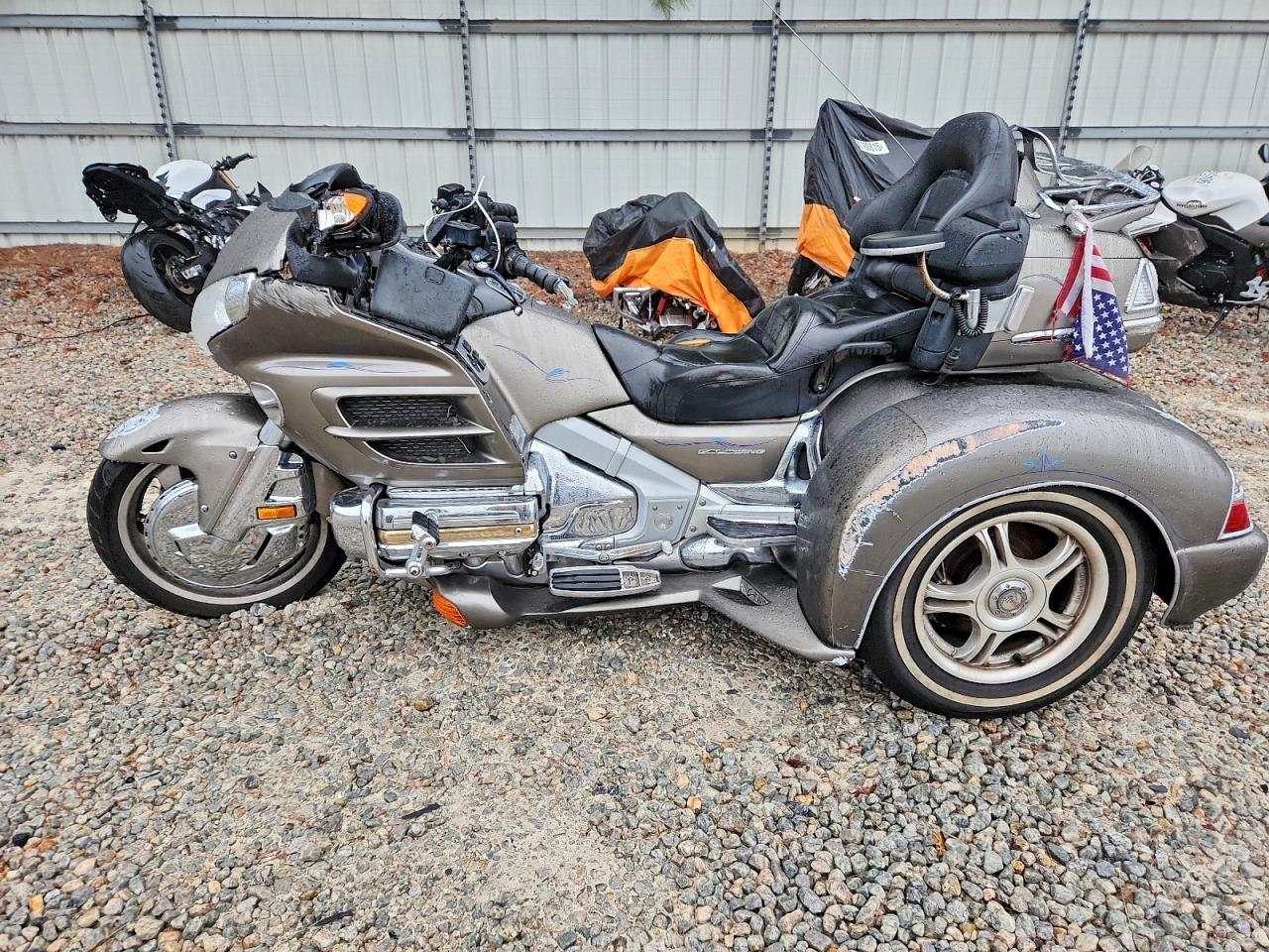 2006 Honda Gl1800 - Image 3