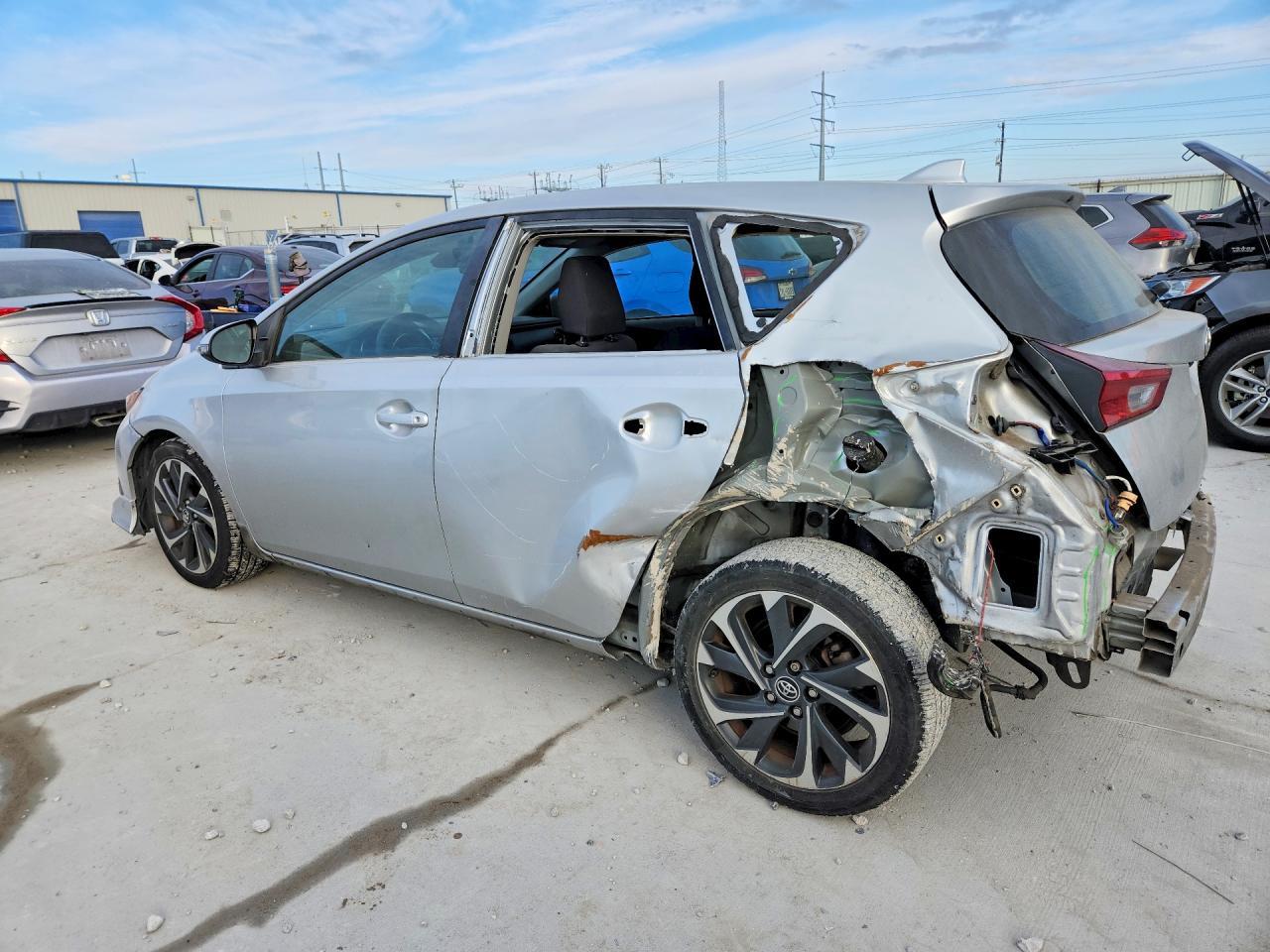2017 Toyota Corolla Im - Фото 2
