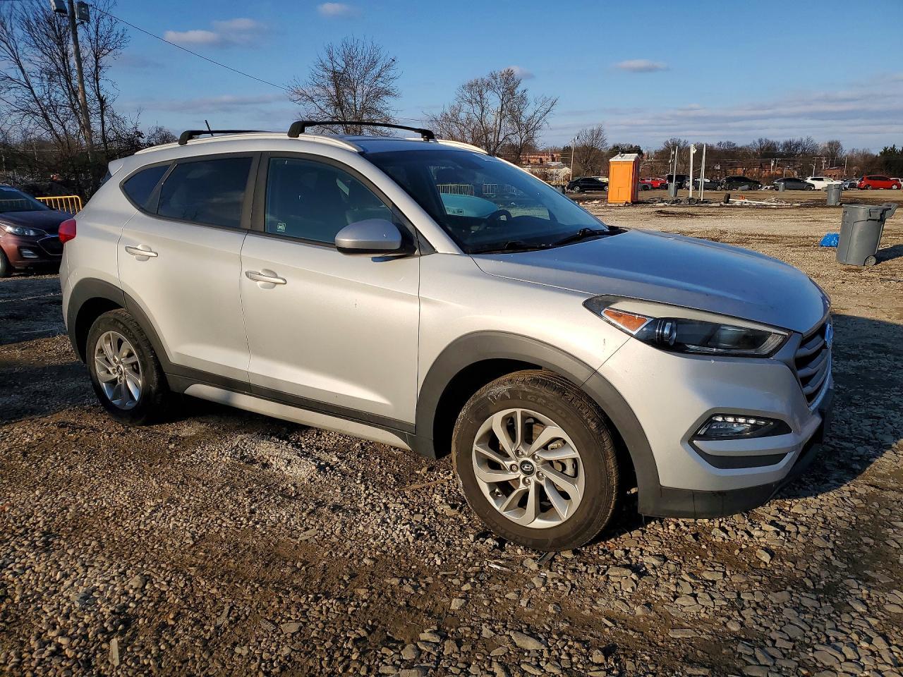2017 Hyundai Tucson Limited - Image 4