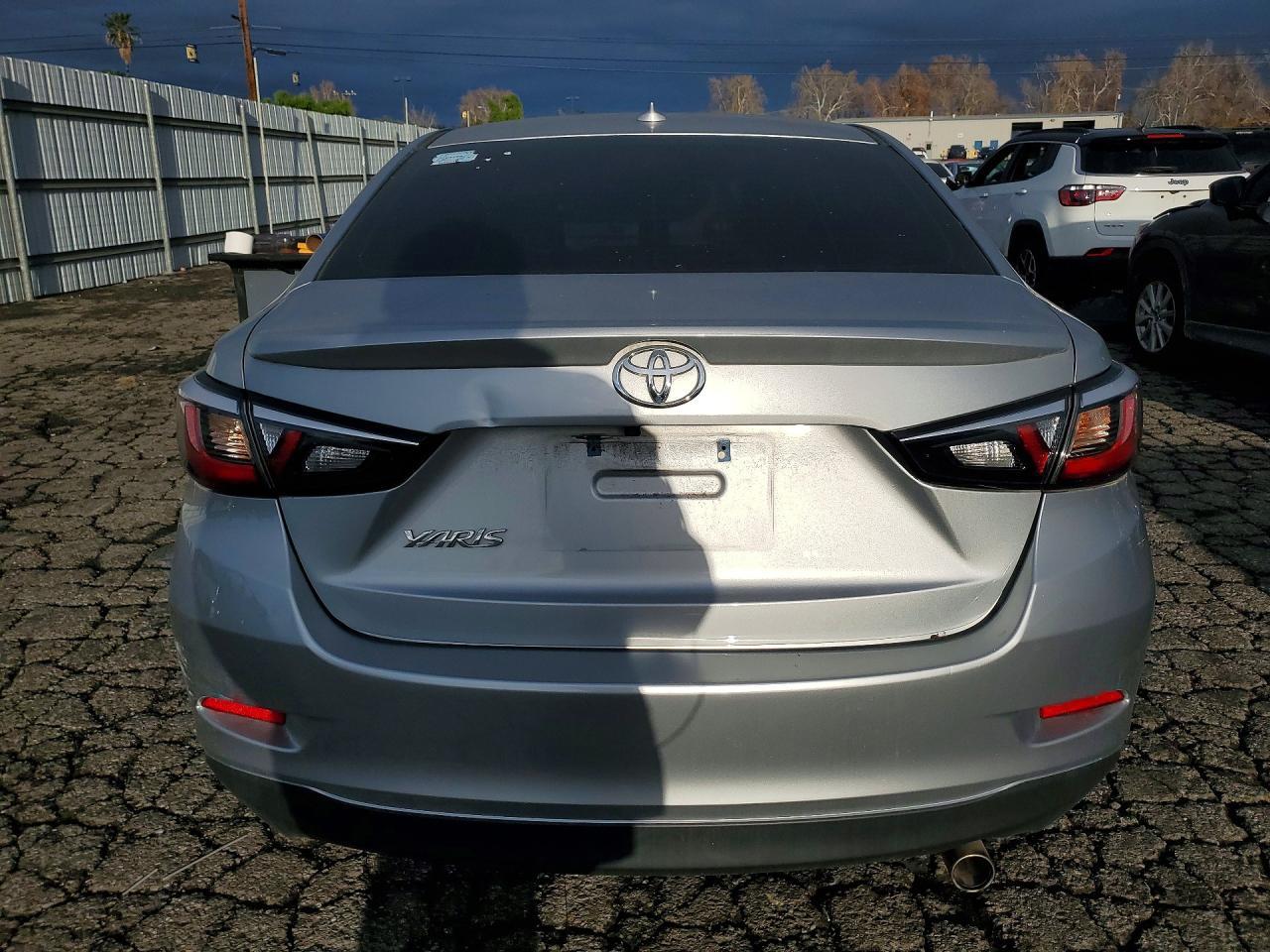 2019 Toyota Yaris L - Фото 6