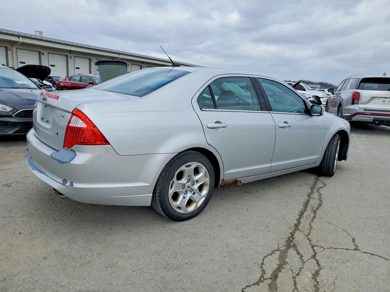 2010 Ford Fusion Se - Фото 3