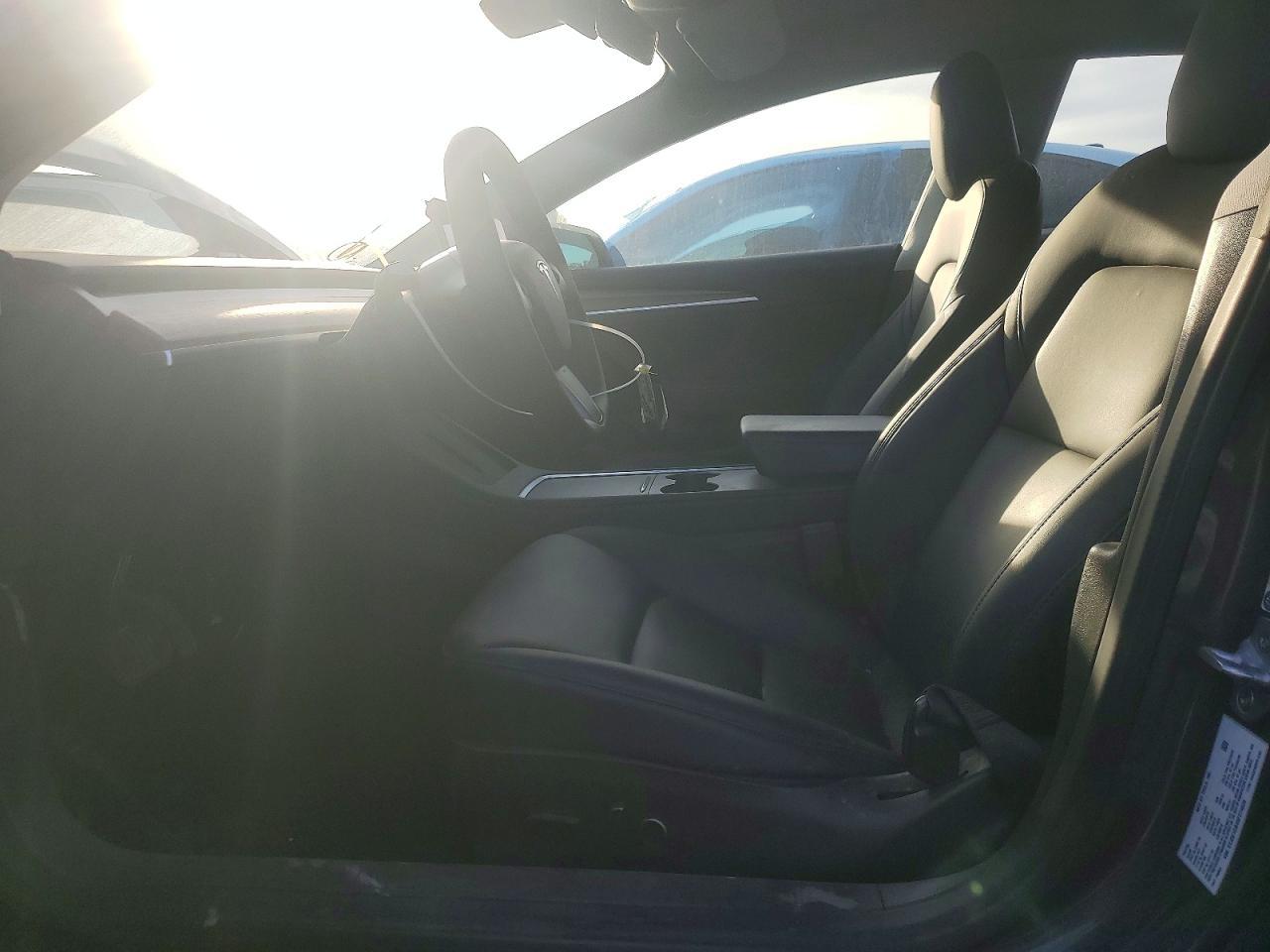 2022 Tesla Model 3 - Фото 7