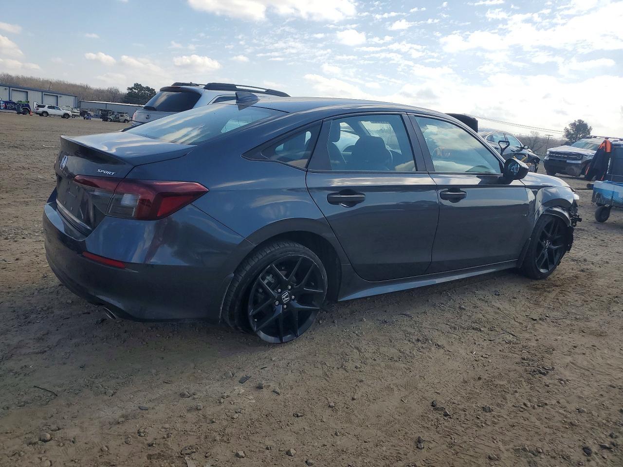 2025 Honda Civic Sport - Фото 3