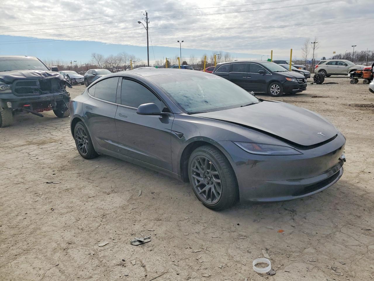 2024 Tesla Model 3 - Фото 4