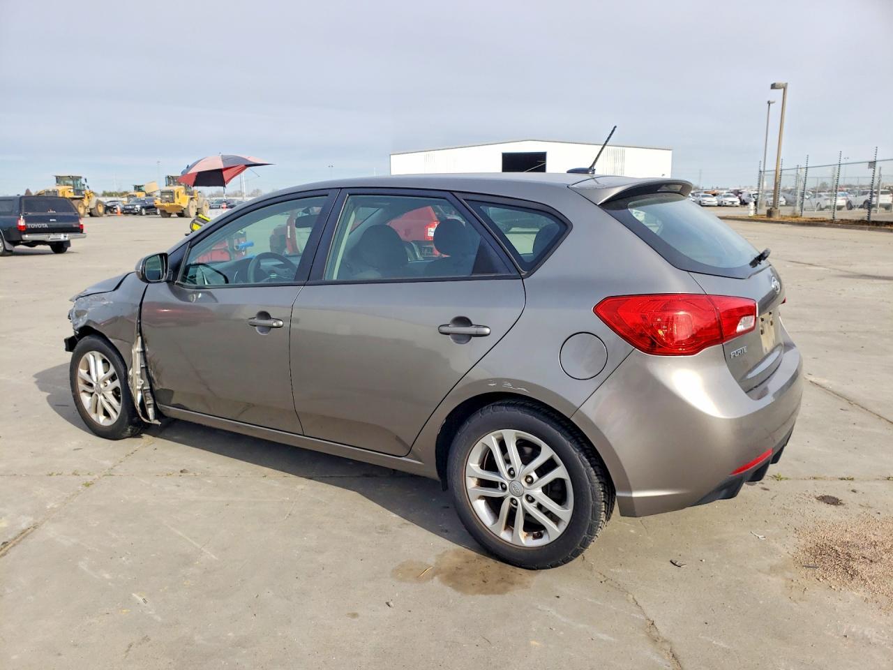 2012 Kia Forte5 Ex - Image 2