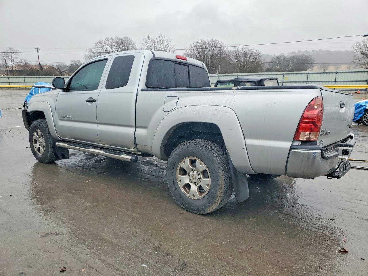 2008 Toyota Tacoma Prerunner Access Cab - Image 2