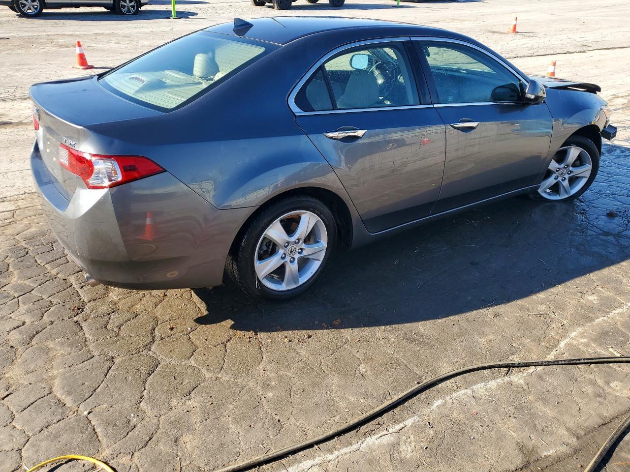 2010 Acura Tsx - Image 3