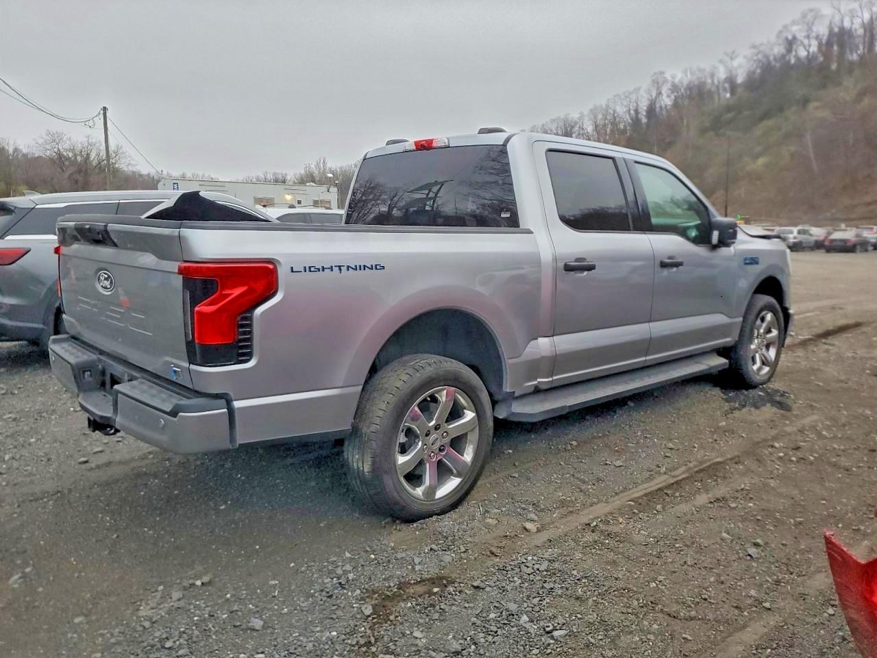 2024 Ford F150 Lightning Xlt - Image 3