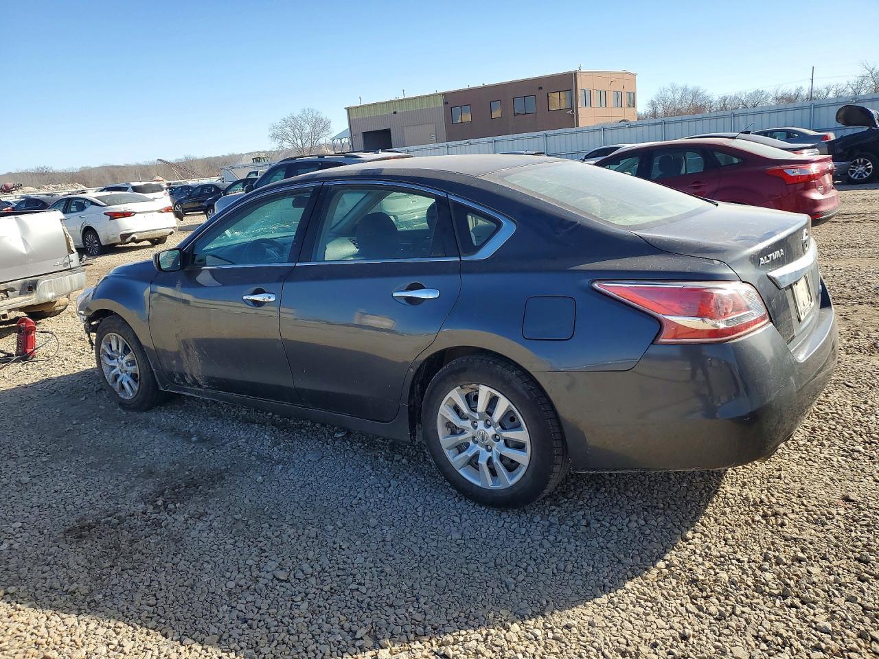 2013 Nissan Altima 2.5 - Фото 2