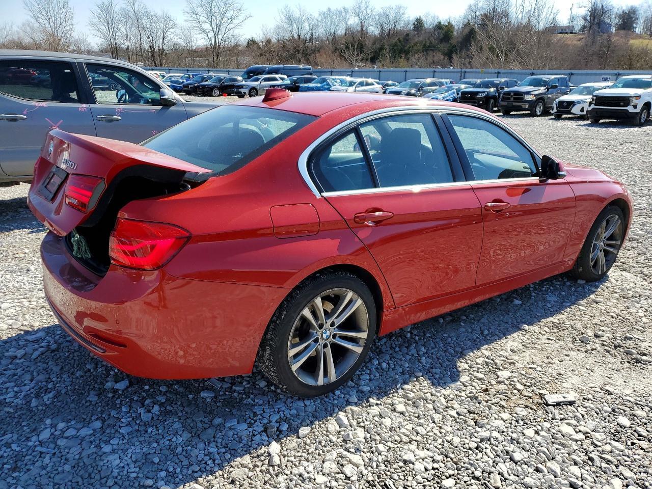 2017 BMW 330 Xi - Фото 3